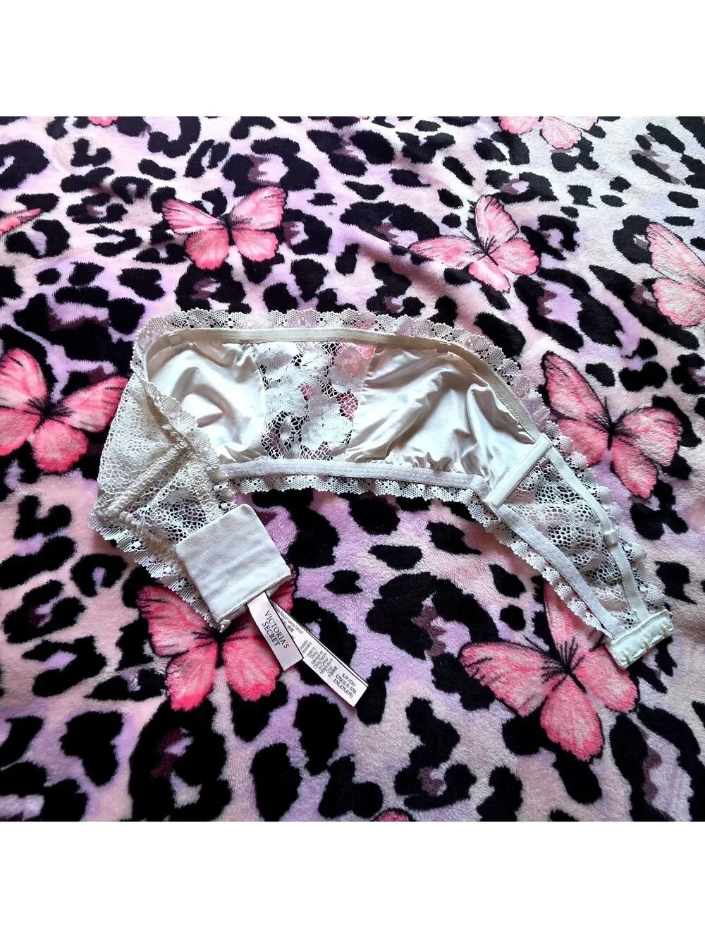 Victoria's Secret strapless lace bralette Small